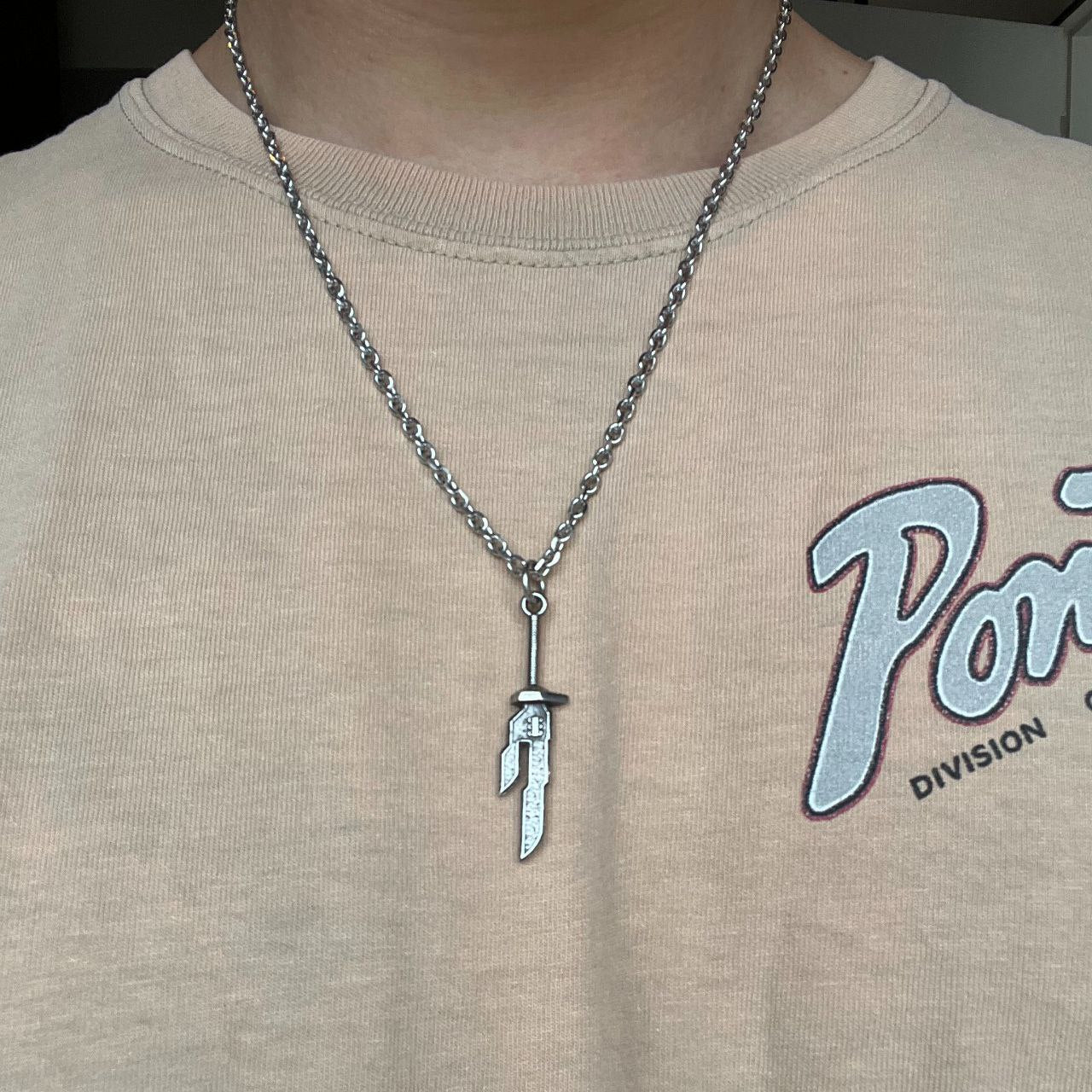 Collier Jujutsu Kaisen Toji Lance inversée du ciel